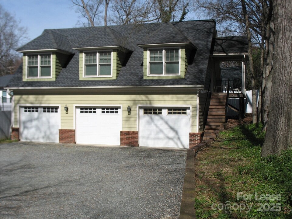 3041 Park Rd in Charlotte, NC - Building Photo