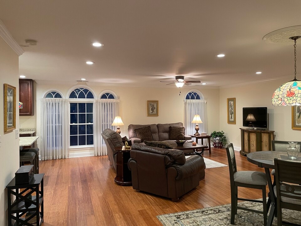 4270 Charley Dr in Douglasville, GA - Foto de edificio