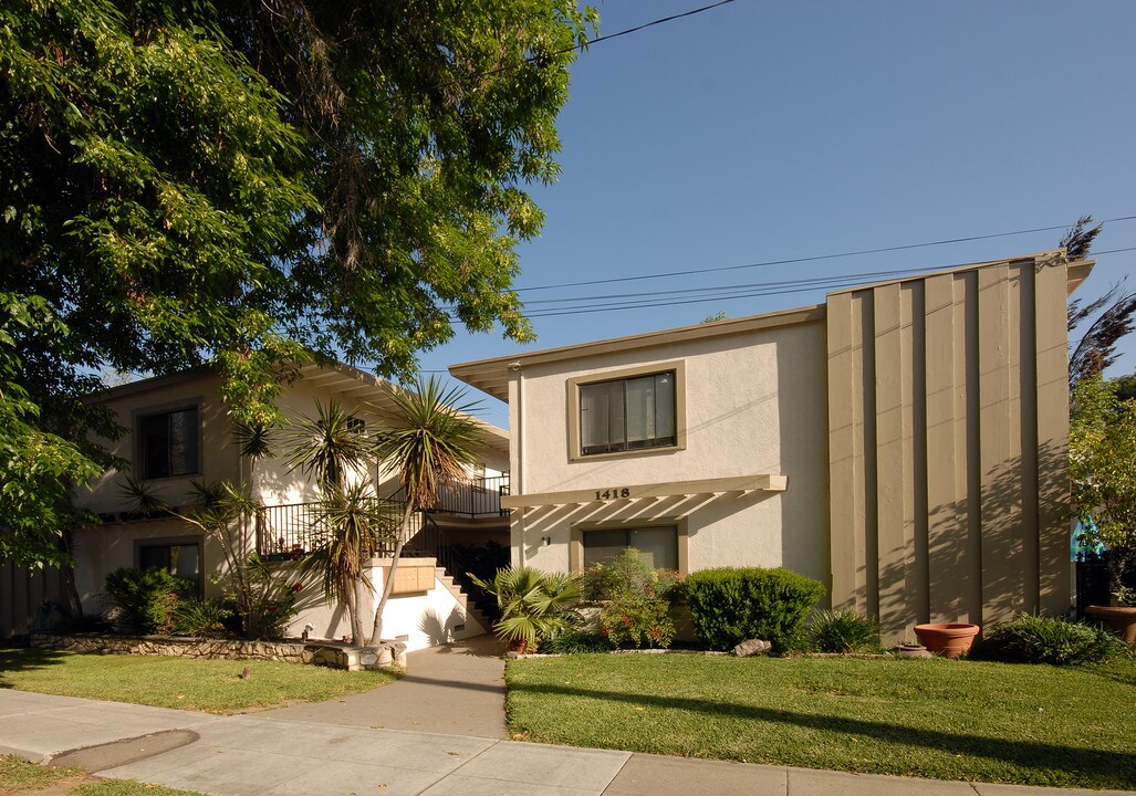 1418 Magnolia St in South Pasadena, CA - Foto de edificio