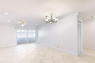 10693 N Military Trl in West Palm Beach, FL - Building Photo - Building Photo