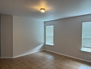 9022 Hubbard Hill in San Antonio, TX - Building Photo - Building Photo