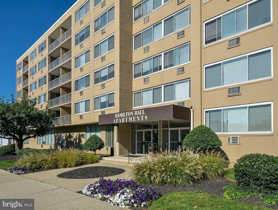 449 Hamilton St in Norristown, PA - Building Photo