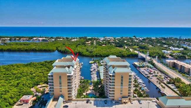 property at 700 E Boynton Beach Blvd