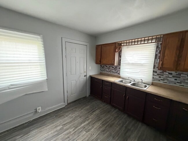 1221 Williams St in Danville, IL - Building Photo - Building Photo