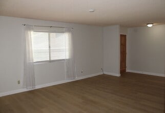 6351 Chapel View Ln in Citrus Heights, CA - Building Photo - Building Photo