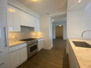 11 E Walton St in Chicago, IL - Building Photo - Building Photo