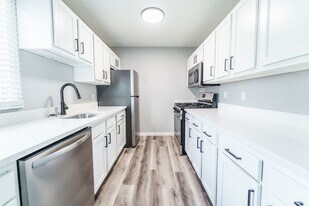 The Parkline in Bethel Park, PA - Building Photo