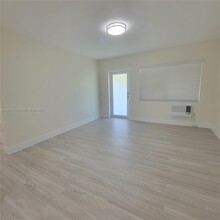 2140 Biarritz Dr in Miami Beach, FL - Building Photo - Building Photo