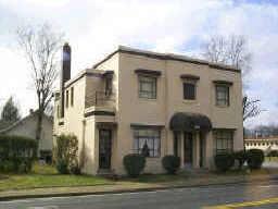 326 W Main St in Lebanon, TN - Foto de edificio - Building Photo