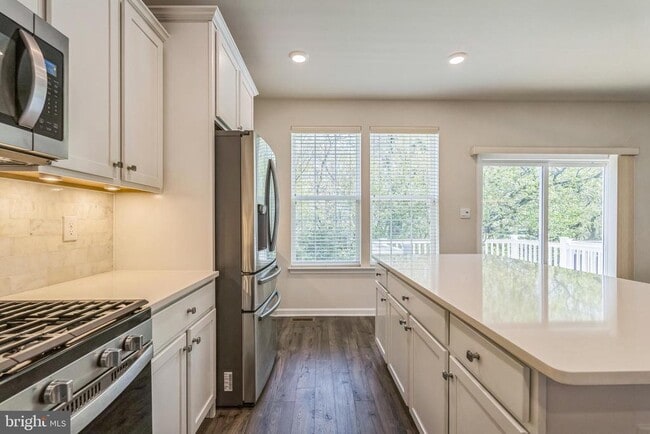 11 Lilac Cir in Mount Laurel, NJ - Building Photo - Building Photo