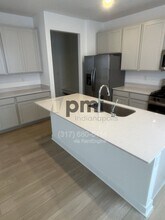 10819 Gate Cir in Fishers, IN - Building Photo - Building Photo