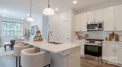 8629 Chagrin Dr, Unit 060617 in Cornelius, NC - Building Photo - Building Photo