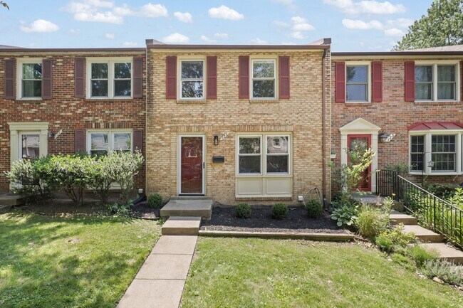 property at 125 W Annandale Rd