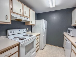 975 Aberdeen Ave NE in Renton, WA - Building Photo - Building Photo