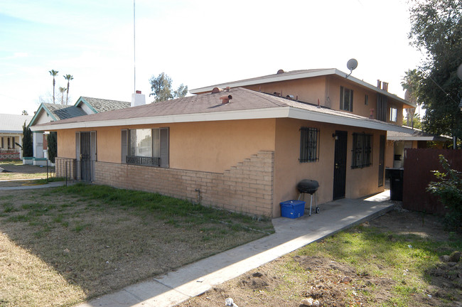 235 E 19TH St in San Bernardino, CA - Building Photo - Building Photo