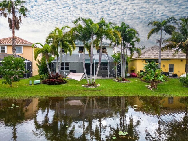 797 Vista Meadows Dr in Weston, FL - Building Photo - Building Photo