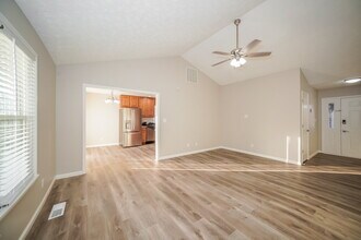 703 Willow Ct in Danville, IN - Foto de edificio - Building Photo