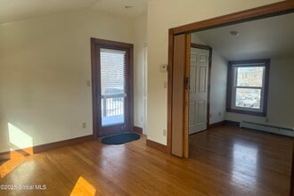 109 Lake Ave in Saratoga Springs, NY - Building Photo - Building Photo