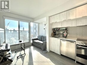 181 Dundas St E in Toronto, ON - Building Photo - Building Photo