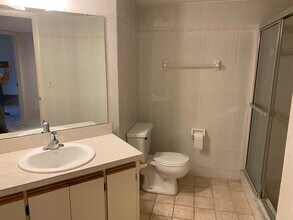 1548 SE Royal Green Cir-Unit -106 in Port St. Lucie, FL - Building Photo - Building Photo