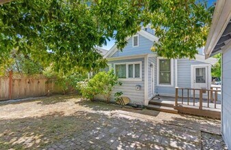 514 Washington St, Unit A in Santa Cruz, CA - Building Photo - Building Photo