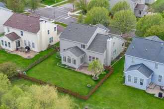2192 Fescue Dr in Aurora, IL - Building Photo - Building Photo