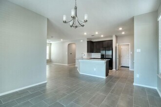 105 Fort William St in Hutto, TX - Building Photo - Building Photo
