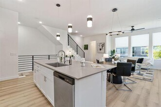 2606 Kimsey Dr in Dallas, TX - Building Photo - Building Photo