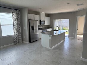 1200 Port Blue Wy in Lady Lake, FL - Building Photo - Building Photo