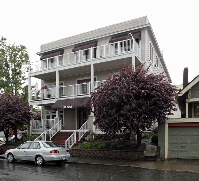 The Palace in Portland, OR - Foto de edificio - Building Photo