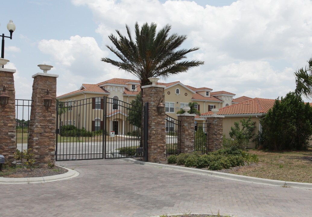Bella Via at Port Charlotte in Port Charlotte, FL - Building Photo