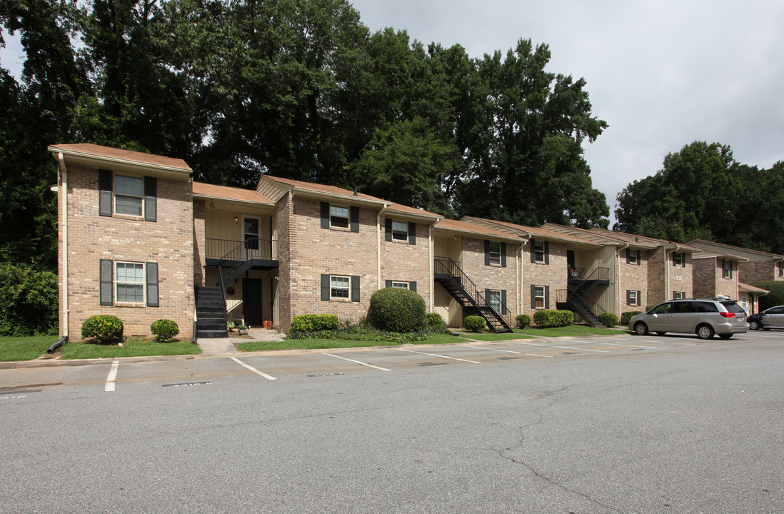 Shamrock Place in Decatur, GA - Building Photo