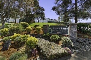 Campo Basso Apartment Homes in Lynnwood, WA - Building Photo