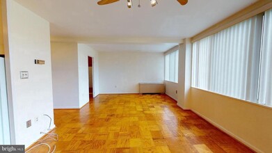6621 Wakefield Dr in Alexandria, VA - Building Photo - Building Photo