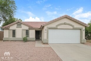 2236 S 82nd Ln in Phoenix, AZ - Building Photo