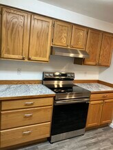 407 N 5th Ave SW in Tumwater, WA - Foto de edificio - Building Photo