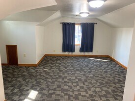 310 S 2nd St in Norfolk, NE - Building Photo