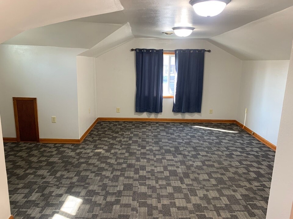 310 S 2nd St in Norfolk, NE - Building Photo