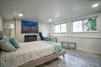 11449 5th Ave S in Seattle, WA - Building Photo - Building Photo