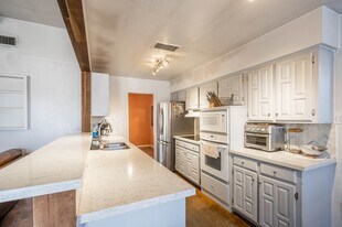 3320 W Dengar Ave in Midland, TX - Building Photo