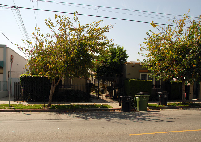 5414-5418 Fountain Ave in Los Angeles, CA - Building Photo - Building Photo