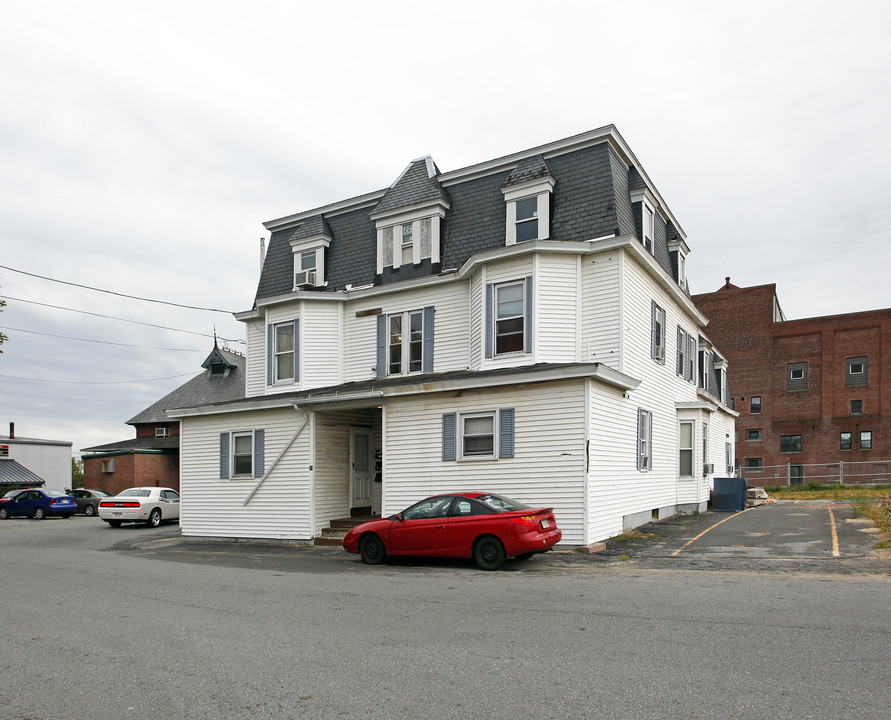 15 Columbia St in Leominster, MA - Building Photo