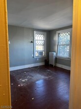 324 Claremont Ave-Unit -3 in Montclair, NJ - Foto de edificio - Building Photo
