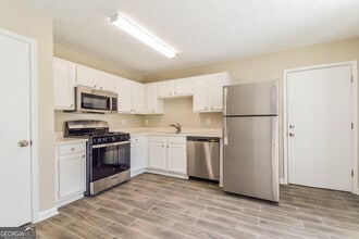 2826 Knollberry Ln in Decatur, GA - Building Photo - Building Photo
