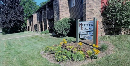 Heather Downs Apartments in Madison, WI - Foto de edificio - Building Photo