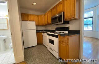 1254 Commonwealth Ave, Unit 4 in Boston, MA - Building Photo
