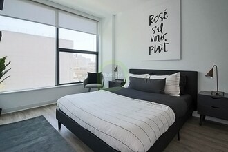 803 W Van Buren St in Chicago, IL - Building Photo - Building Photo