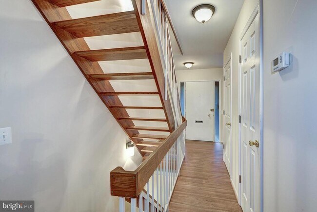 1502 Farsta Ct in Reston, VA - Building Photo - Building Photo