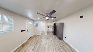 5168 Tipton St in San Diego, CA - Building Photo - Building Photo