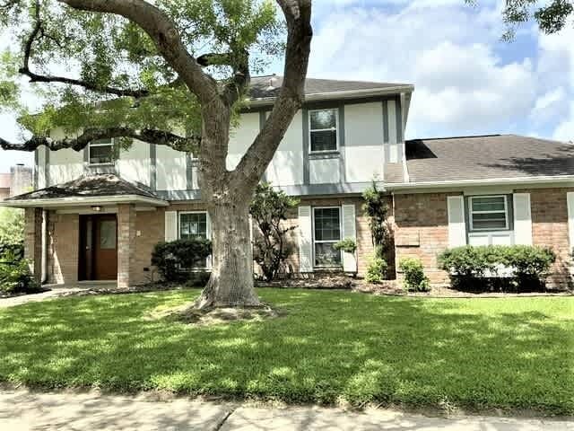 property at 105 St Andrews Dr